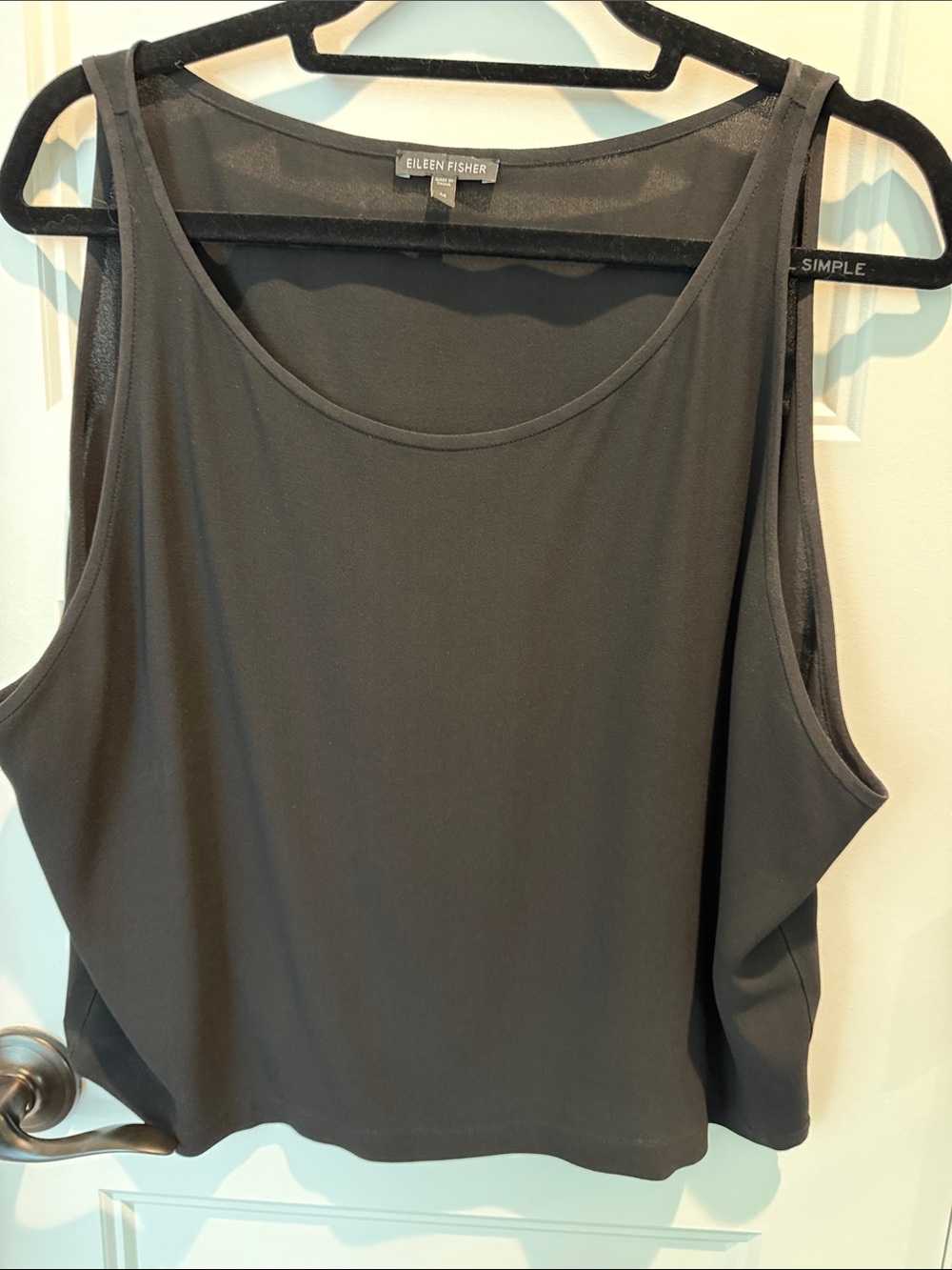 Eileen Fisher Silk black Sleeveless Scoop-Neck Tank (m)